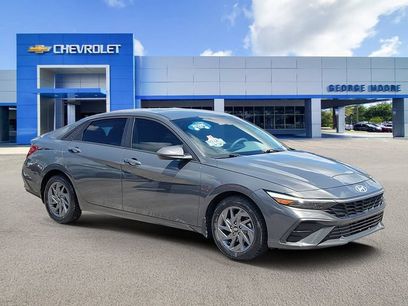 Used 2025 Hyundai Elantra Hybrid
