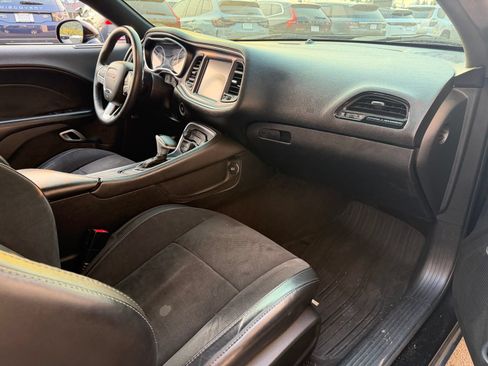 Used 2015 Dodge Challenger R/T Plus RWD image 17