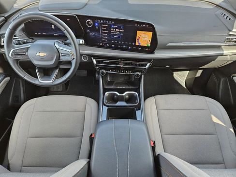 Used 2025 Chevrolet Traverse LT AWD/4WD image 30