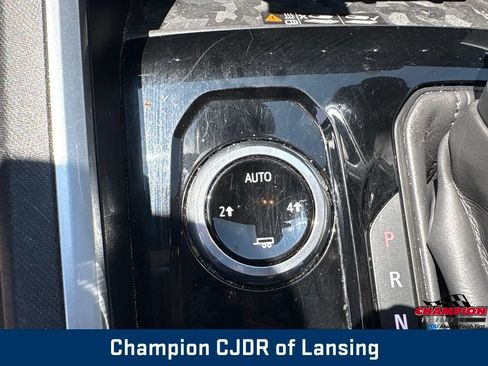 Used 2023 Chevrolet Colorado LT w/ LT Convenience Package III AWD/4WD image 27