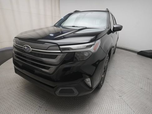 Used 2025 Subaru Forester Limited AWD/4WD image 12