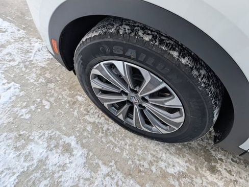 Used 2024 Buick Envision Preferred image 6