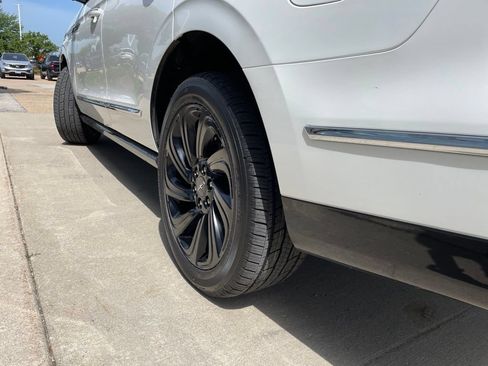 Used 2022 Lincoln Navigator Reserve AWD/4WD image 20