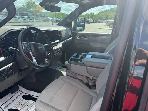 Used 2025 Chevrolet Silverado 2500 LT w/ Convenience Package AWD/4WD image 11