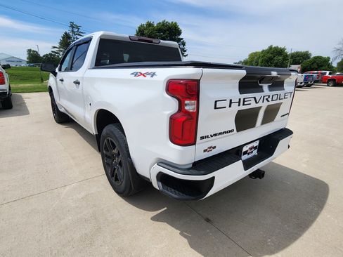 Used 2021 Chevrolet Silverado 1500 Custom w/ Rally Edition AWD/4WD image 8