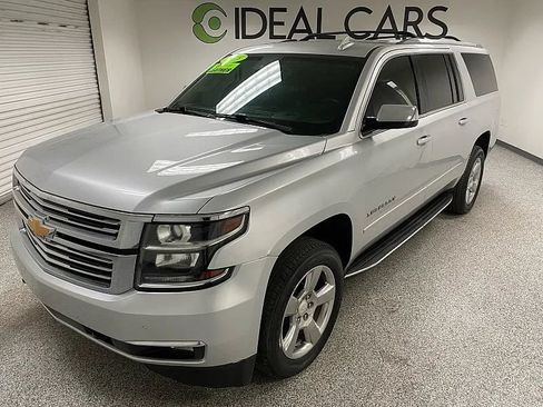 Used 2018 Chevrolet Suburban Premier RWD image 1