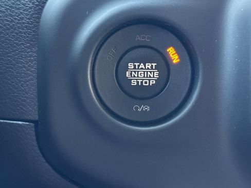 Used 2023 Jeep Wrangler Unlimited Sahara w/ Cold Weather Group AWD/4WD image 24