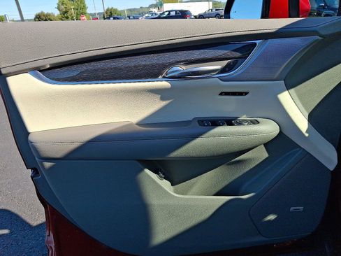 Certified 2024 Cadillac XT6 Premium Luxury image 12