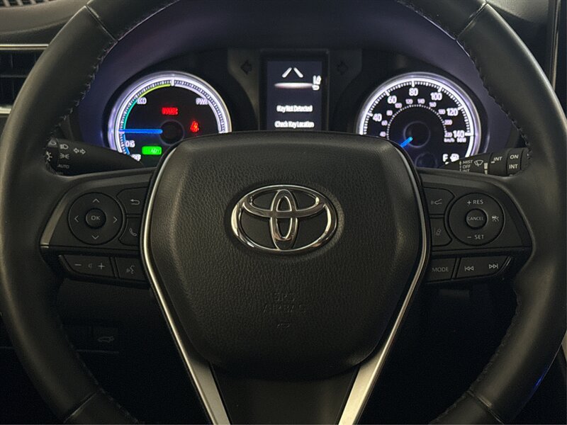 Used 2021 Toyota Venza LE w/ Carpet Mat Package (TMS) AWD/4WD image 15