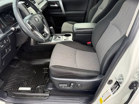 Used 2023 Toyota 4Runner SR5 AWD/4WD image 10
