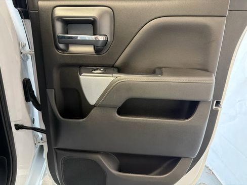 Used 2018 Chevrolet Silverado 1500 LT w/ All Star Edition image 32