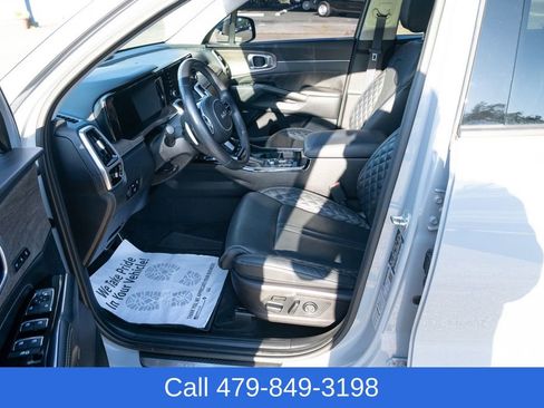 Used 2022 Kia Sorento SX Prestige image 16