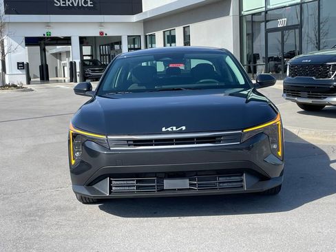 New 2026 Kia K4 LXS image 2