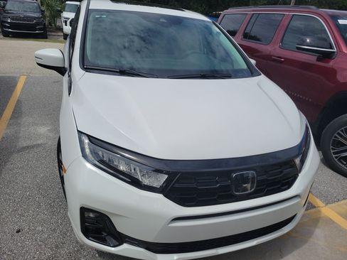 Used 2026 Honda Odyssey Elite image 2