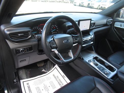 Used 2023 Ford Explorer ST-Line w/ Class IV Trailer Tow Package image 27