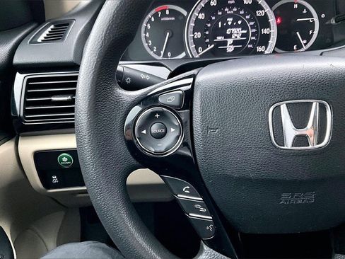 Used 2017 Honda Accord LX image 15