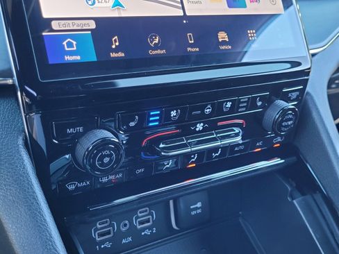 New 2025 Jeep Grand Cherokee Overland image 20