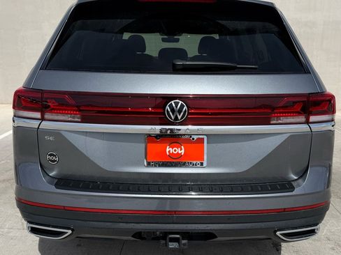 Used 2025 Volkswagen Atlas SE image 4