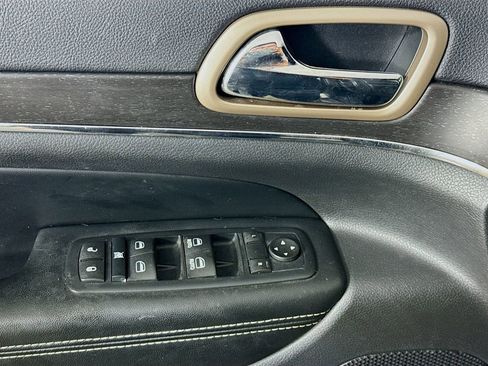 Used 2016 Jeep Grand Cherokee Limited RWD image 19