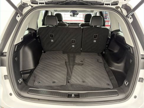 Used 2023 Jeep Grand Cherokee Limited w/ Black Appearance Package image 26