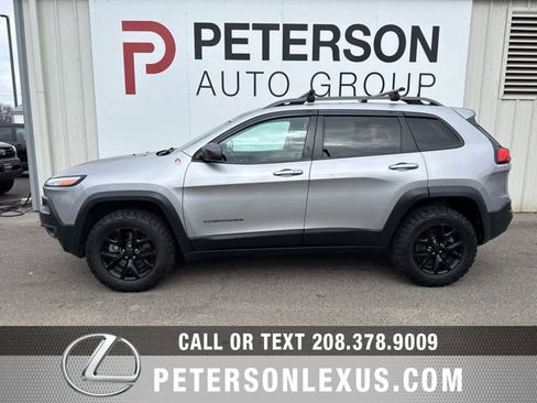 Used 2018 Jeep Cherokee Trailhawk w/ Comfort/Convenience Group image 7