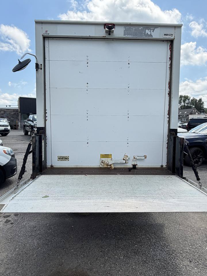 Used 2021 Chevrolet Express 3500 RWD image 10