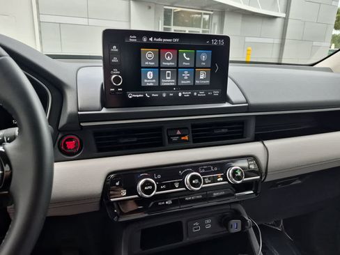 Used 2025 Honda Pilot Touring image 28