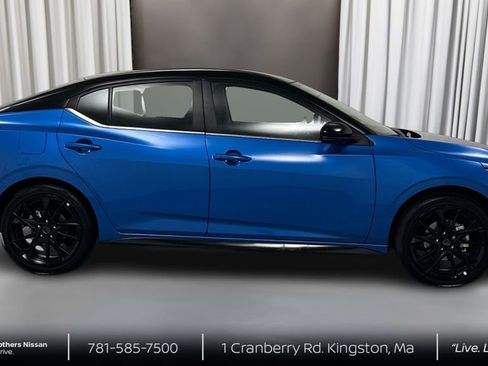 Used 2025 Nissan Sentra SR image 4
