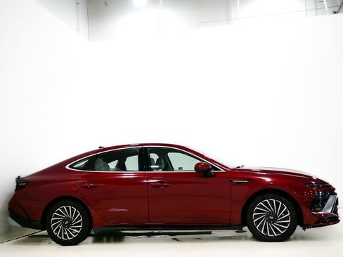 Used 2025 Hyundai Sonata SEL image 4