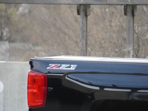 Used 2017 Chevrolet Silverado 1500 LTZ Z71 AWD/4WD image 25