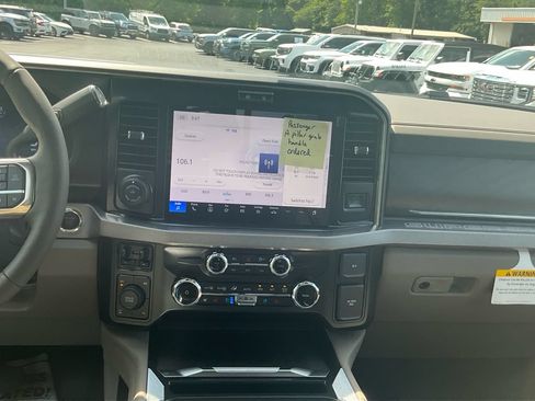 New 2026 Ford F250 Platinum w/ Platinum Plus Package AWD/4WD image 19