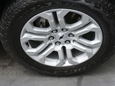 Used 2024 Chevrolet Colorado Trail Boss w/ LPO, Dark Essentials Package image 28