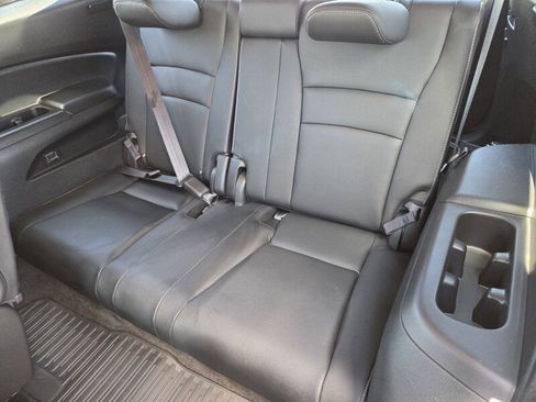 Used 2022 Honda Pilot Touring image 14