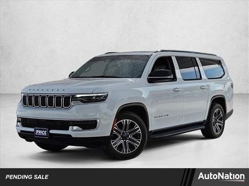 Used 2024 Jeep Wagoneer L 4WD w/ Premium Group I image 1