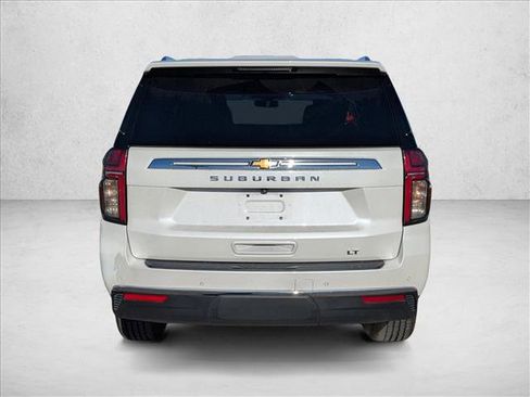 Used 2021 Chevrolet Suburban LT image 6