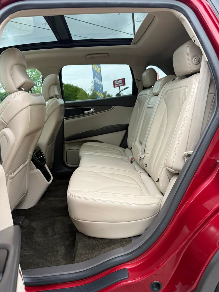Used 2016 Lincoln MKX Reserve w/ Technology Package AWD/4WD image 12