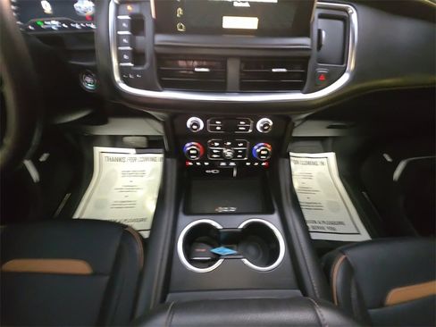 Used 2023 GMC Yukon AT4 image 11