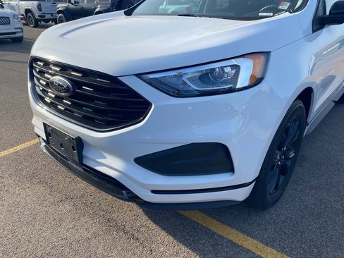 Used 2022 Ford Edge SE w/ Black Appearance Package AWD/4WD image 17