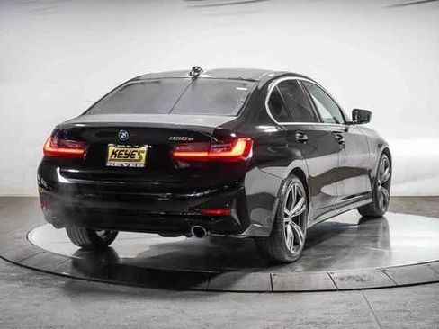 Used 2022 BMW 330e w/ Premium Package image 4