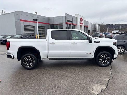 Used 2023 GMC Sierra 1500 AT4 w/ AT4 Premium Package image 6
