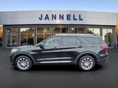 Used 2025 Ford Explorer Platinum AWD/4WD image 8