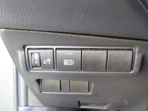 Used 2022 Toyota Corolla Cross LE w/ Moonroof Package AWD/4WD image 30