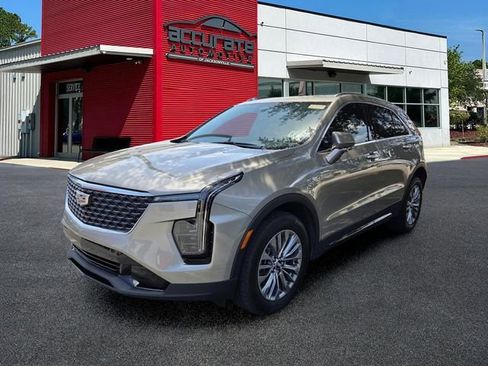 Used 2024 Cadillac XT4 Premium Luxury w/ Technology Package AWD/4WD image 1
