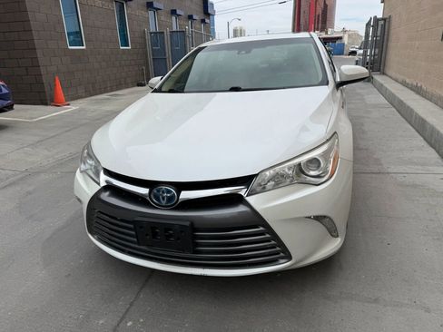 Used 2017 Toyota Camry XLE image 11