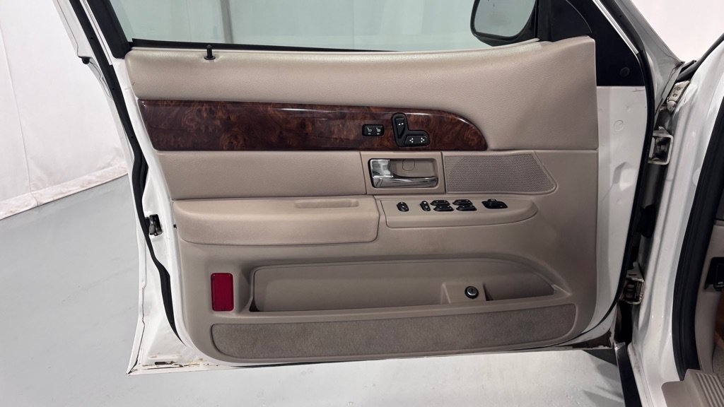 Used 2008 Mercury Grand Marquis LS RWD image 17