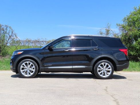 Used 2023 Ford Explorer Platinum w/ Technology Package AWD/4WD image 7