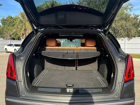 Used 2021 Cadillac XT5 Premium Luxury image 15