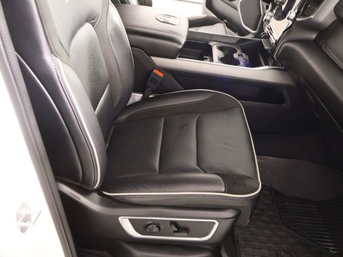 Used 2025 RAM 1500 Laramie w/ Sport Appearance Package image 14