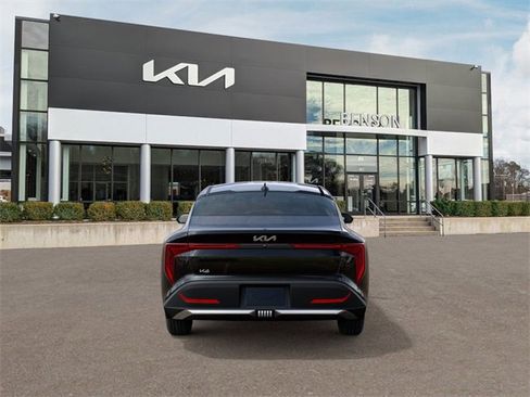 New 2025 Kia K4 LX image 6