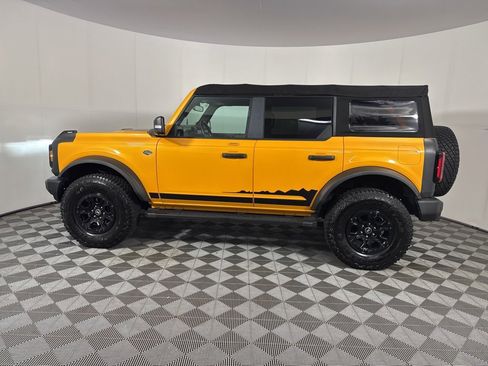 Used 2022 Ford Bronco Wildtrak image 2